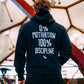 Hoodie ÍCARO negro, detalle de estampado